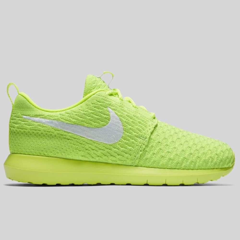 Nike Roche One NM Flyknit in Electric Green